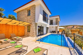 Villa Delfin Green – Luxury Holiday Villa Integrated with Nature