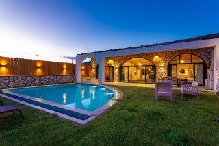 Villa Ark – Where Peace and Luxury Meet in Sarıbelen