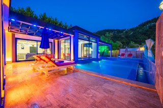 Villa Mario - Conservative and Luxury Holiday Experience in Islamlar  